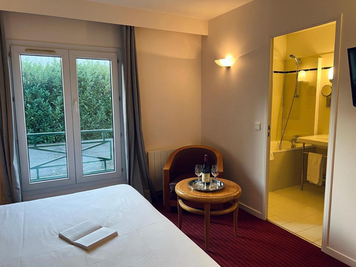 Le Pre Saint Germain Otel Louviers Dış mekan fotoğraf