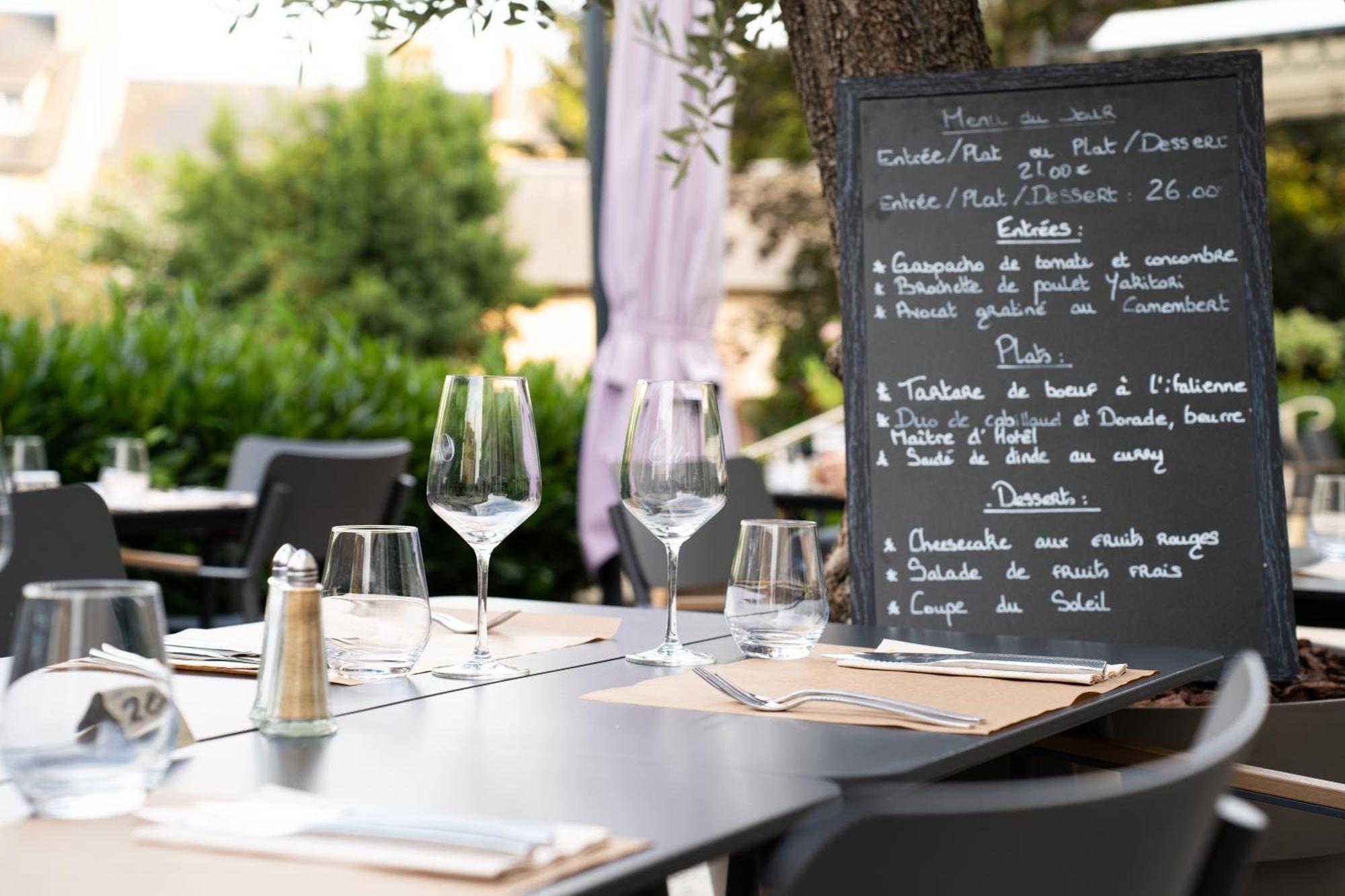 Le Pre Saint Germain Otel Louviers Dış mekan fotoğraf