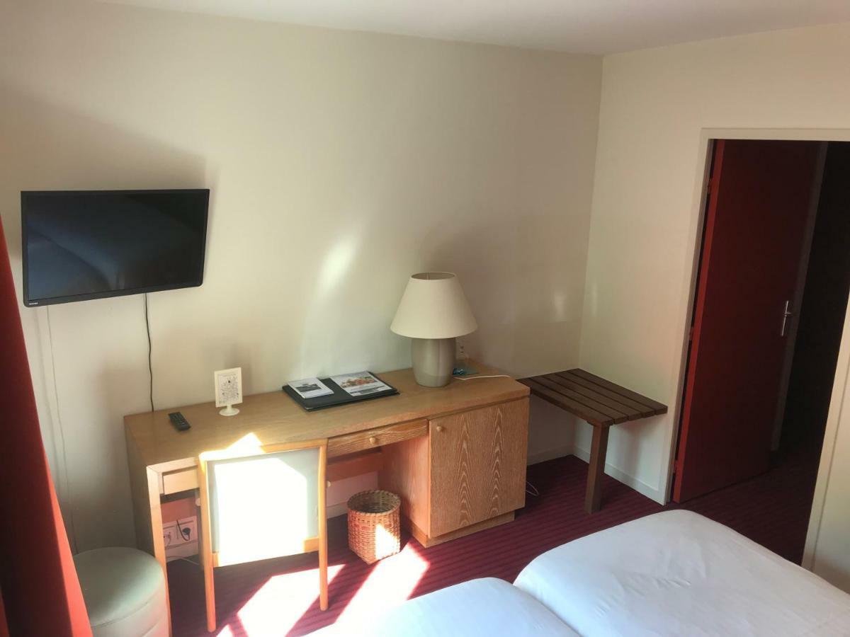 Le Pre Saint Germain Otel Louviers Dış mekan fotoğraf
